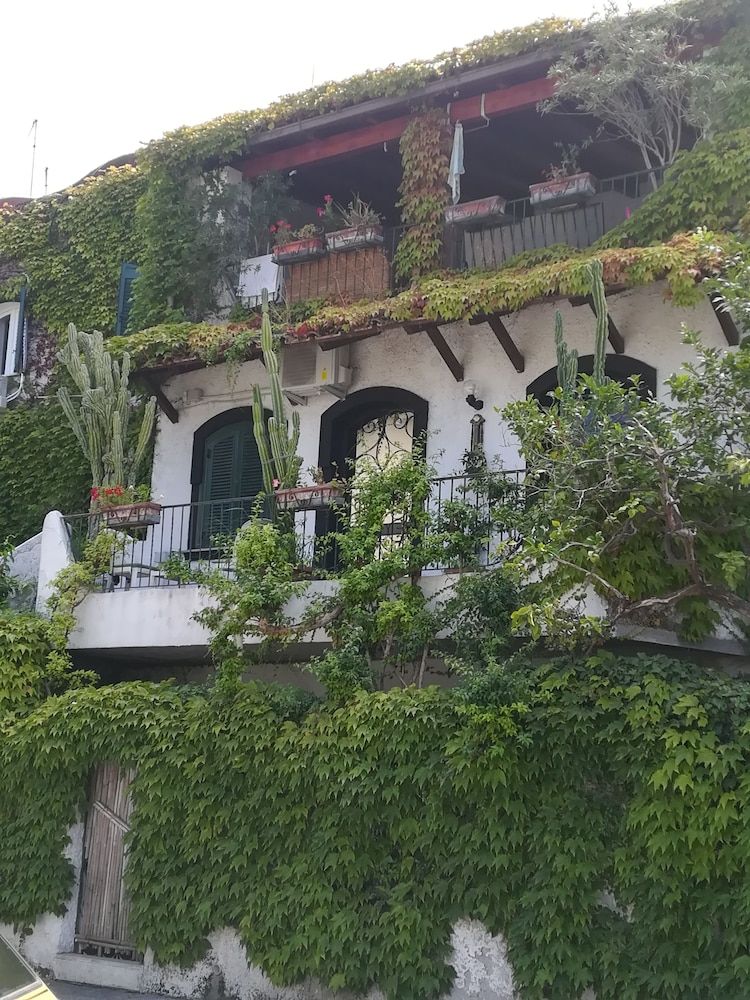 Casa Malo' 1