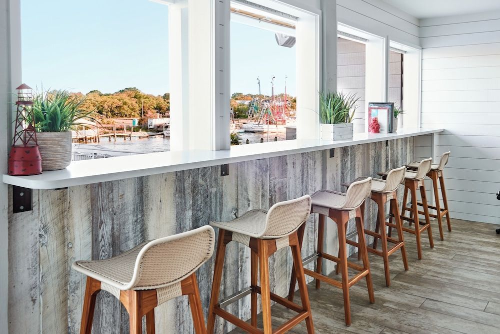 Shem Creek Inn 2
