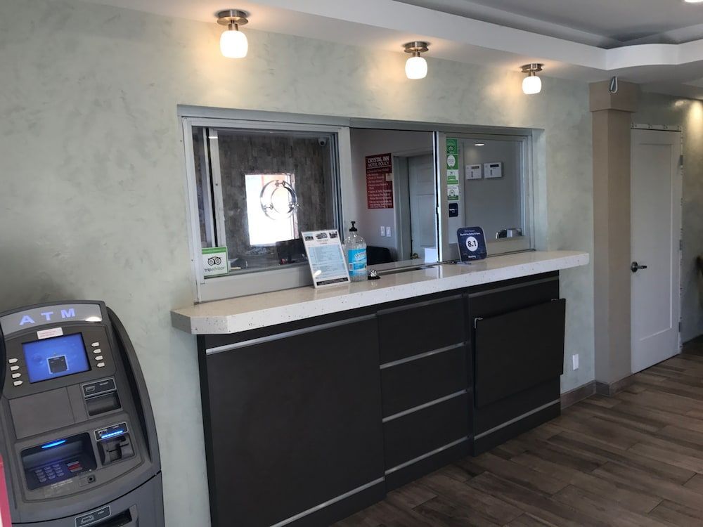 Crystal Inn Suites & Spas 2
