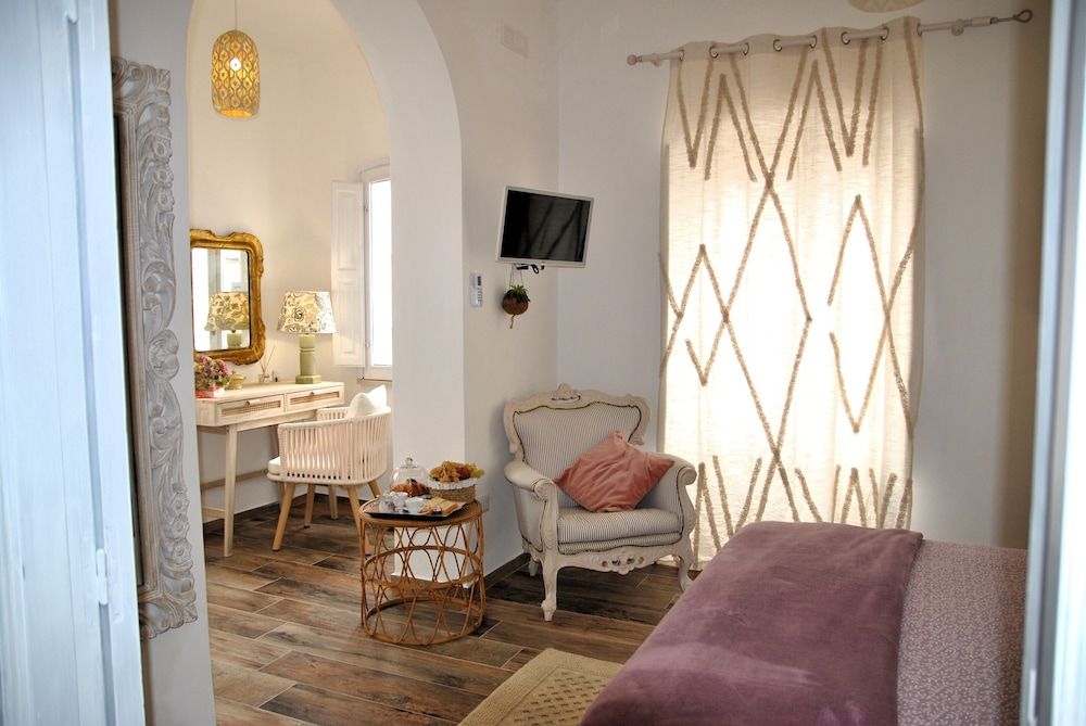 Room in B&B - Mariasofia Master Suite With Private Bathroom 1
