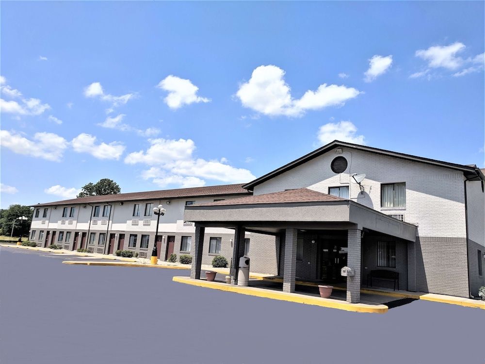 Americas Best Value Inn West Frankfort 1