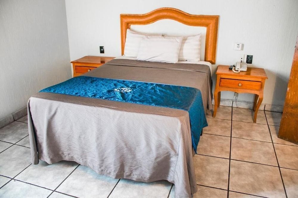 Hotel Frances 2