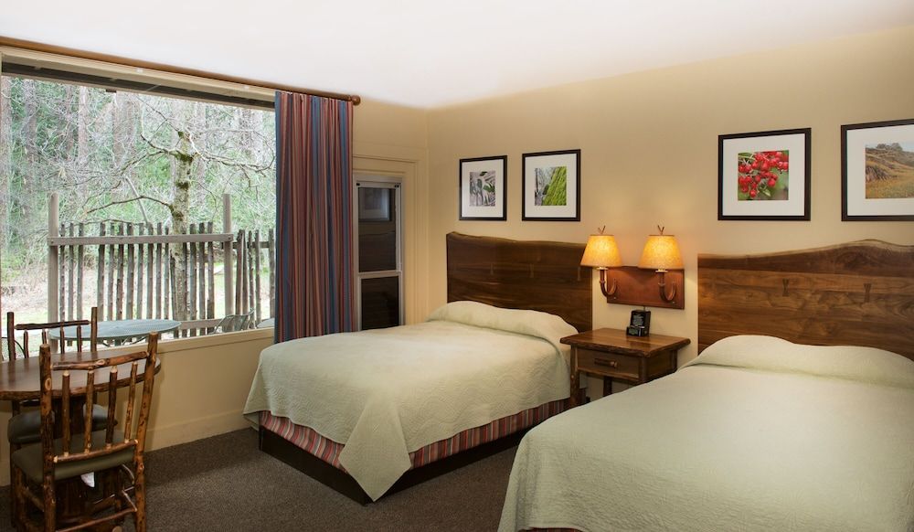 Yosemite Valley Lodge 2