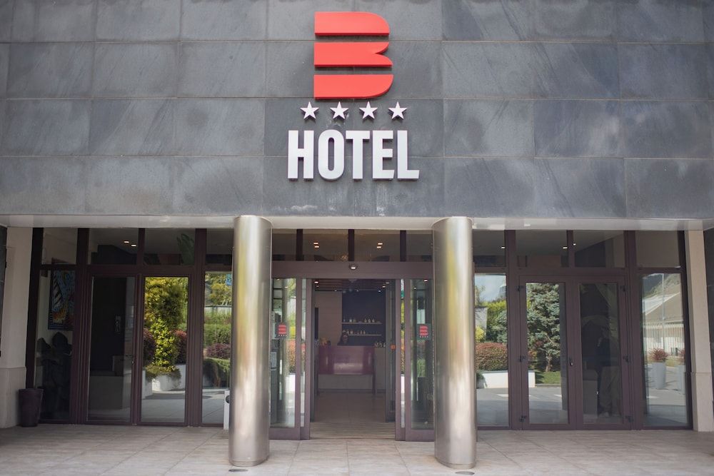 Bhotel 1