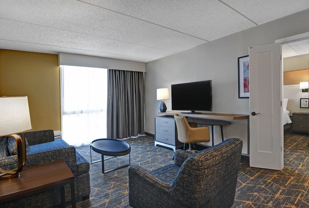 Holiday Inn PHILADELPHIA-CHERRY HILL by IHG 2