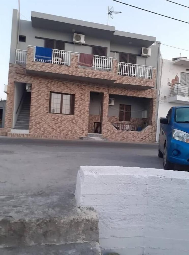 FANIA 2 ROOMS in FRONT OF THE SEA 1