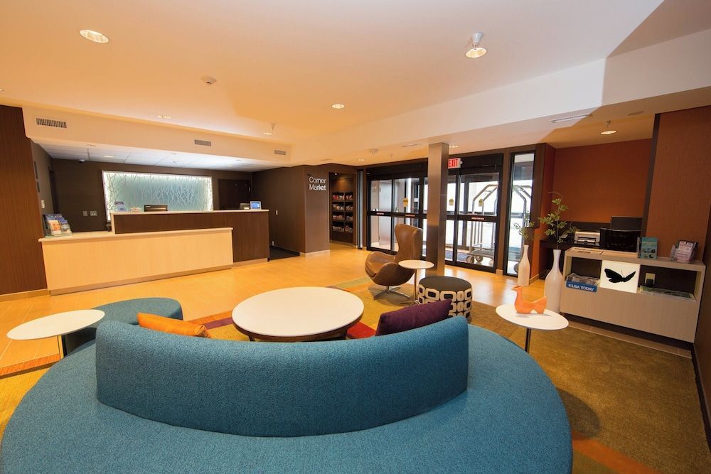 Fairfield Inn & Suites Burlington 2