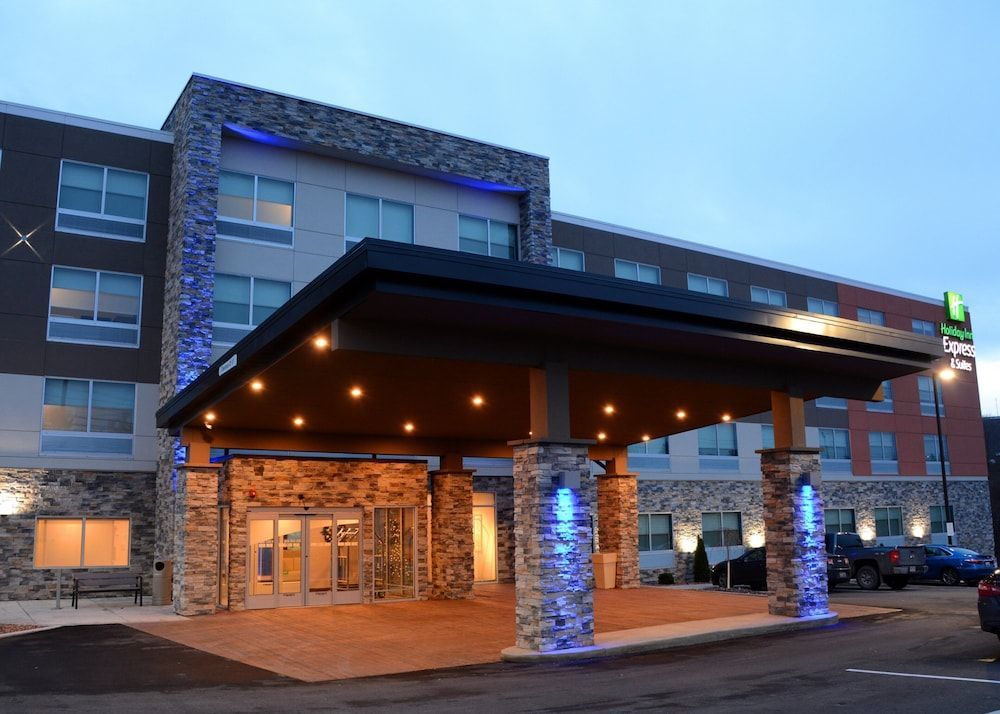 Holiday Inn Express & Suites PITTSBURGH - MONROEVILLE by IHG 1