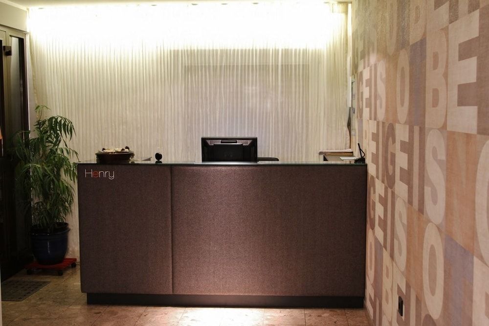 Hotel Henry 1
