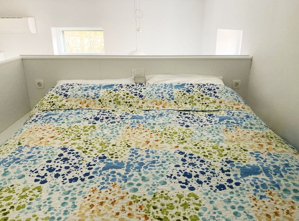 Studio Apt Orchard on Rokova St 2
