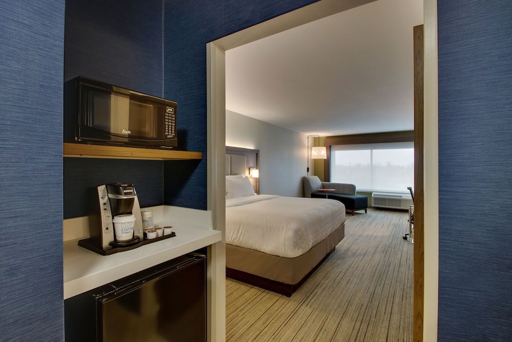 Holiday Inn Express & Suites MT STERLING NORTH by IHG 2