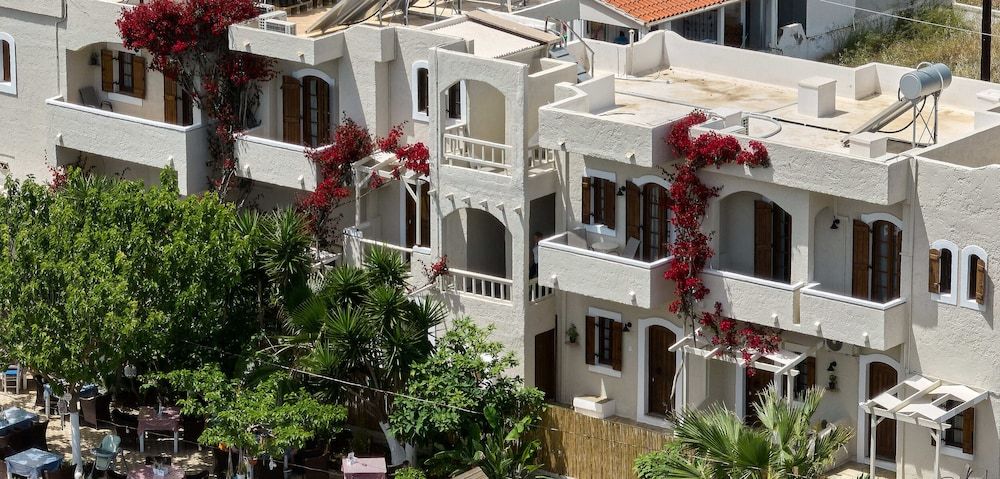 Mila Malia Studios Hotel 1