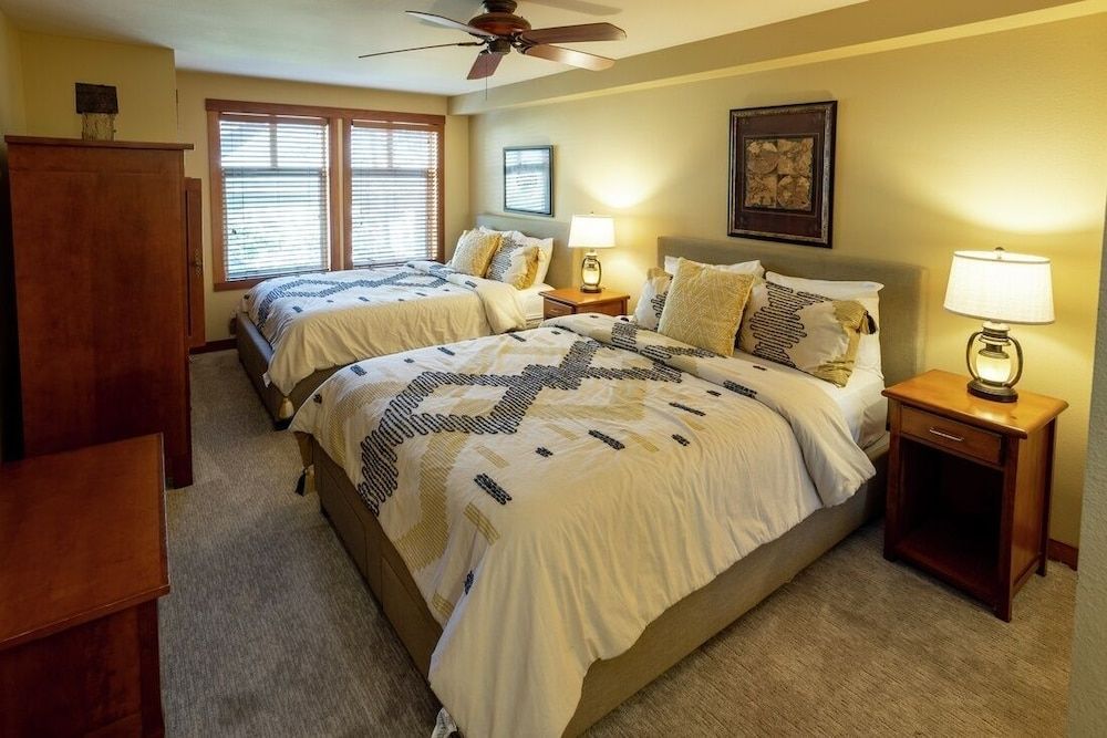 1205b - Double Queen Standard Eagle Springs West 1 Bedroom Hotel Room by RedAwning 1