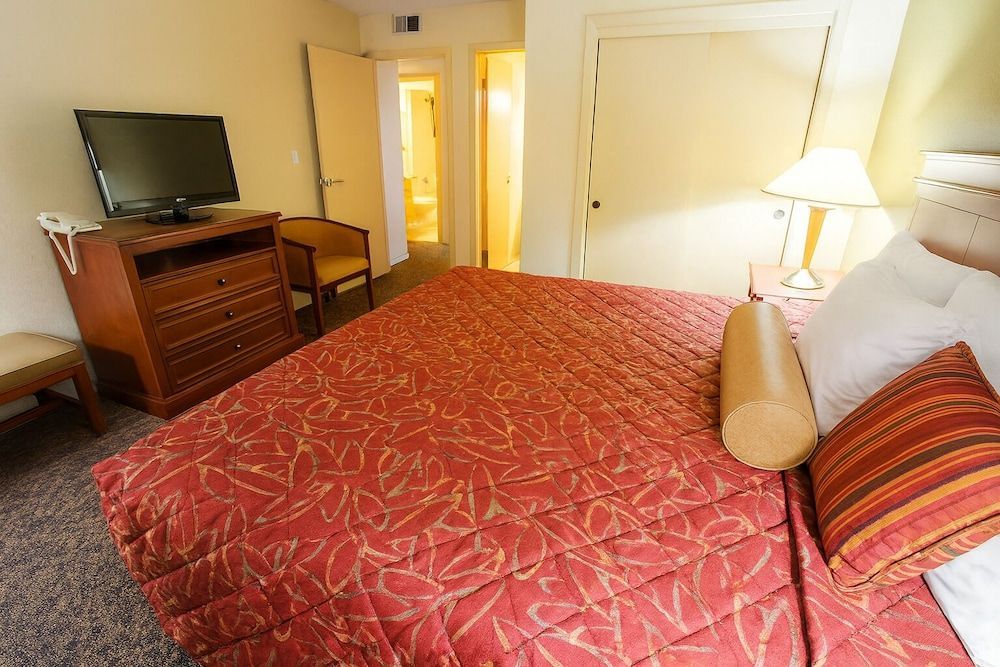 Crown Point Resort 2