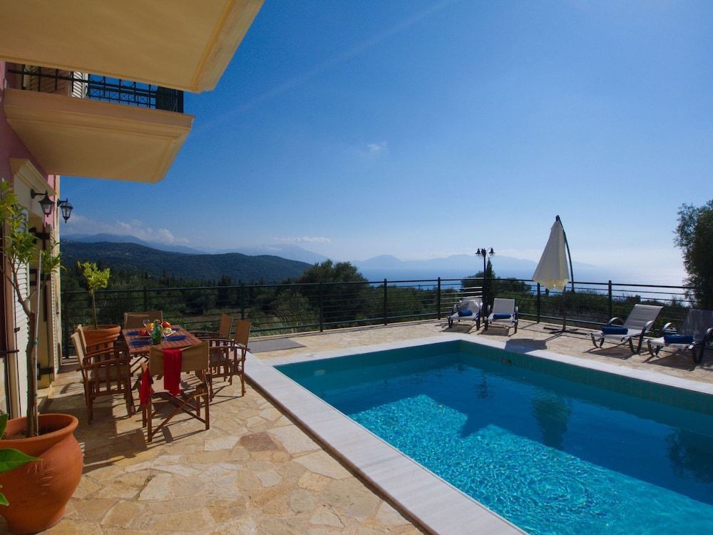 Villa Mandola in Tzamarelata 2