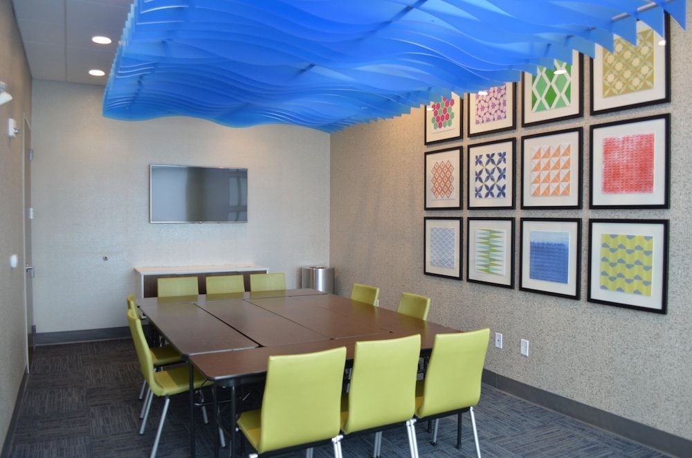 Holiday Inn Express & Suites CHARLOTTE NE - UNIVERSITY AREA by IHG 1