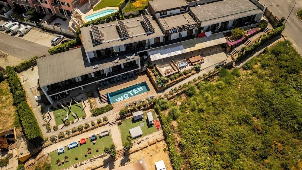 WOT Ericeira Surf Social 1