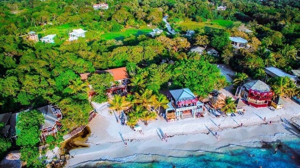 Fosters West Bay Resort 1