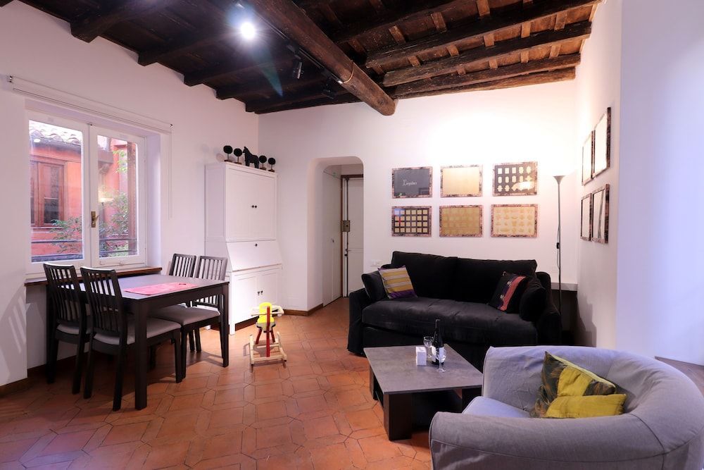 Piazza Navona Apartments 1