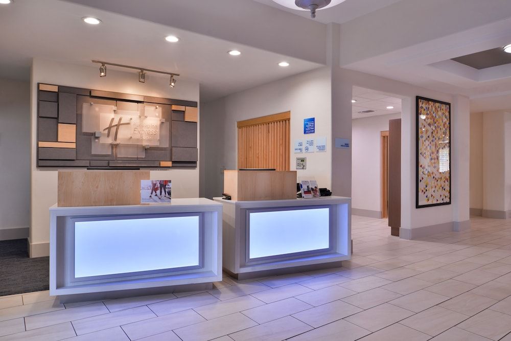 Holiday Inn Express & Suites SAN ANTONIO NW-MEDICAL AREA by IHG 2