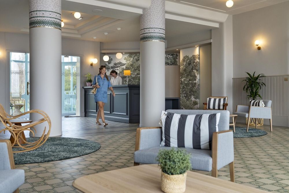Hôtel Morgat Le Grand Hôtel De La Mer 2