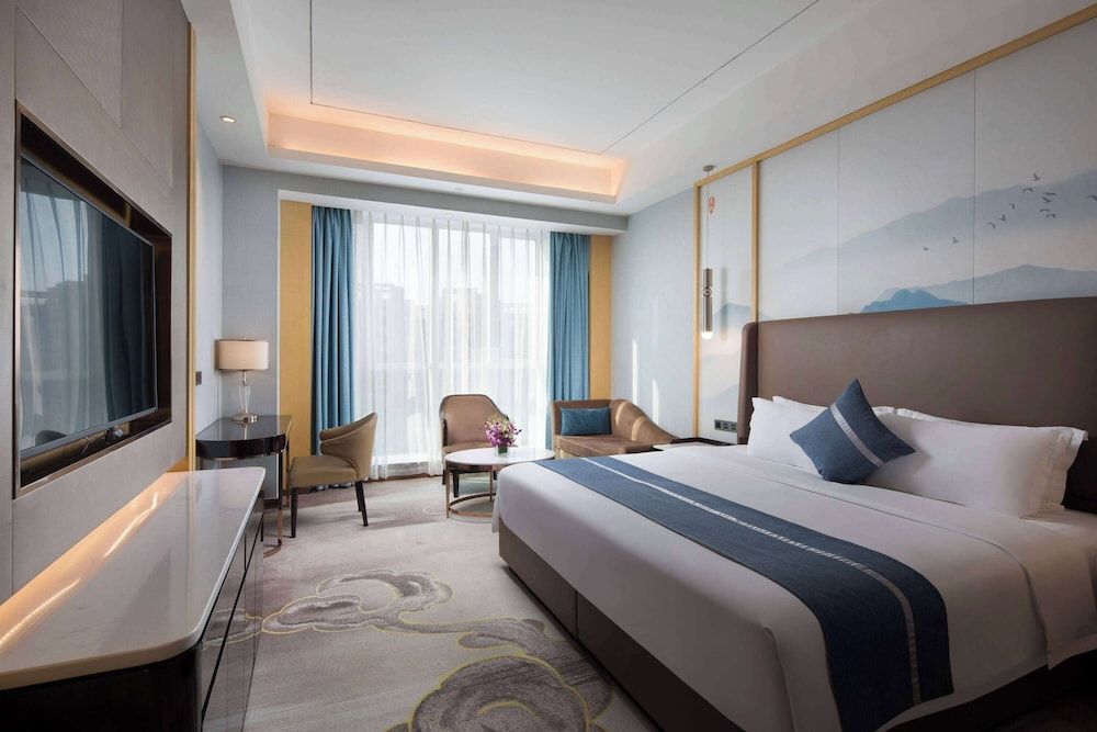 Ramada by Wyndham Changsha South Bus Station 1