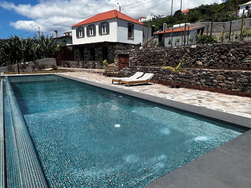 CASAS DO LARANJO- Cottages & Infinity Pool by brugrani 2