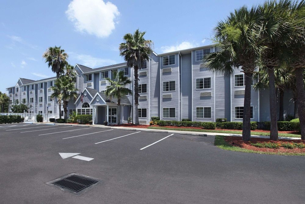 Microtel Inn & Suites by Wyndham Palm Coast I-95 1