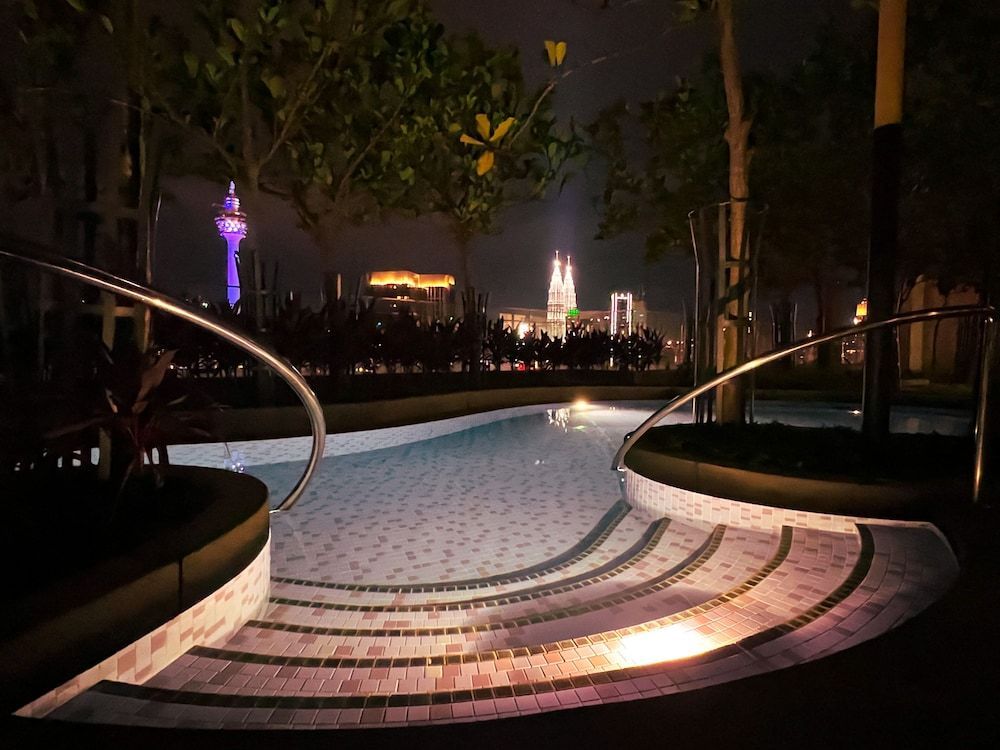 Robertson BY Shahjalal Suites 1