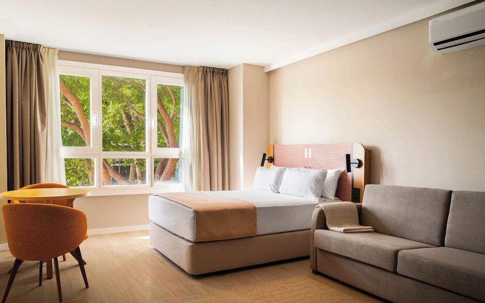 Limehome Valencia Gran Vía 1