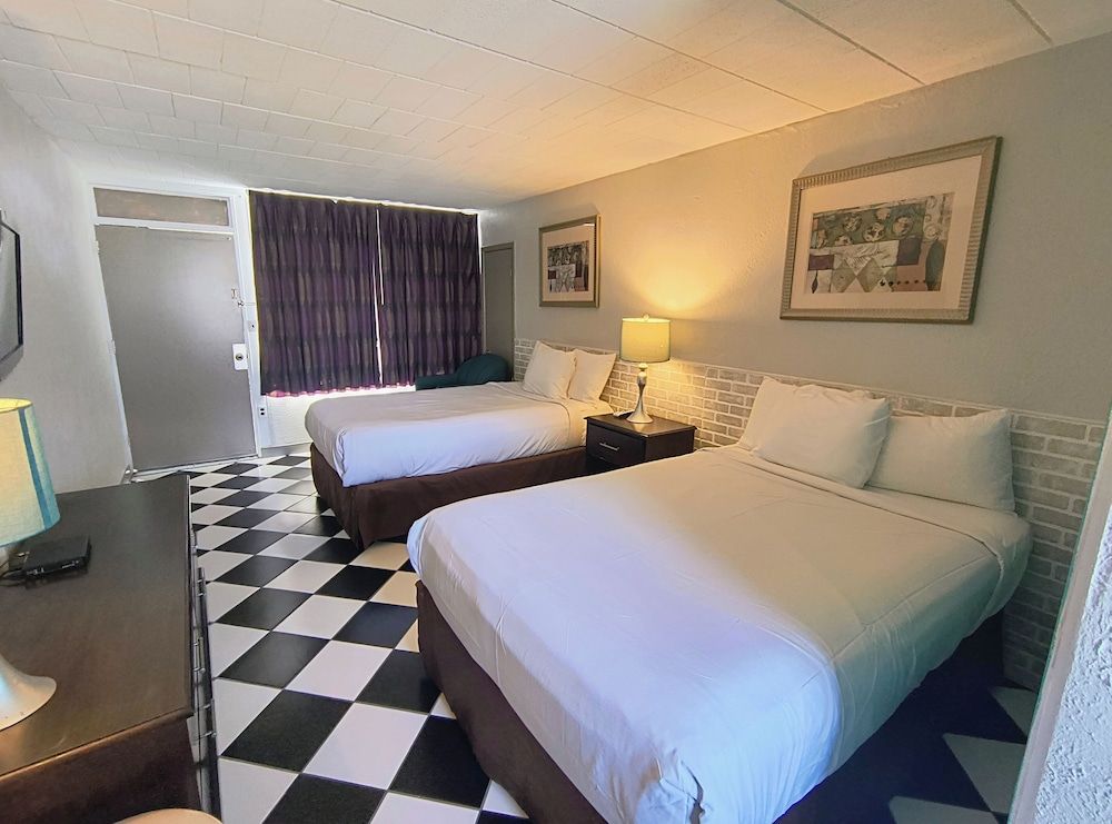 Monaco Motel - Wildwood Beach & Boardwalk 1