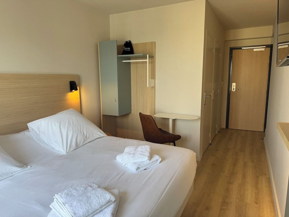 Karaez Hôtel - BritHotel Carhaix 2