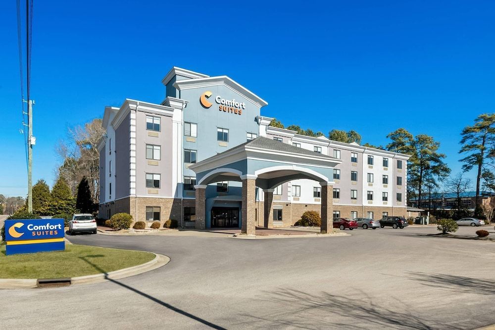 Comfort Suites Sanford 1