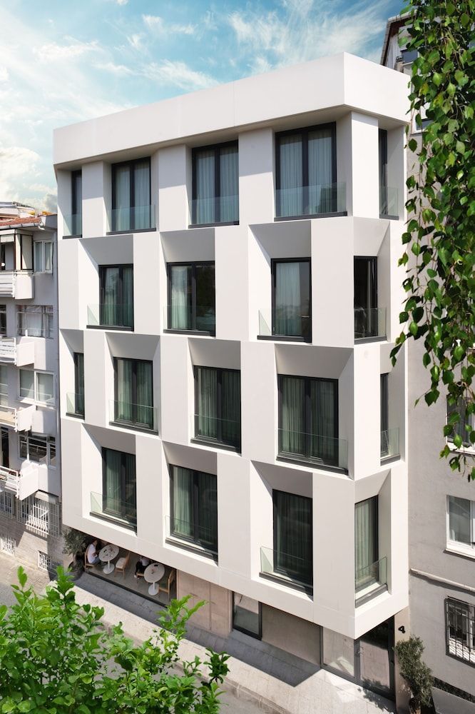 The Pearl Suites 1