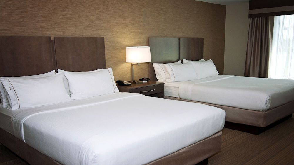 Holiday Inn Express & Suites WICHITA NORTHEAST by IHG 2