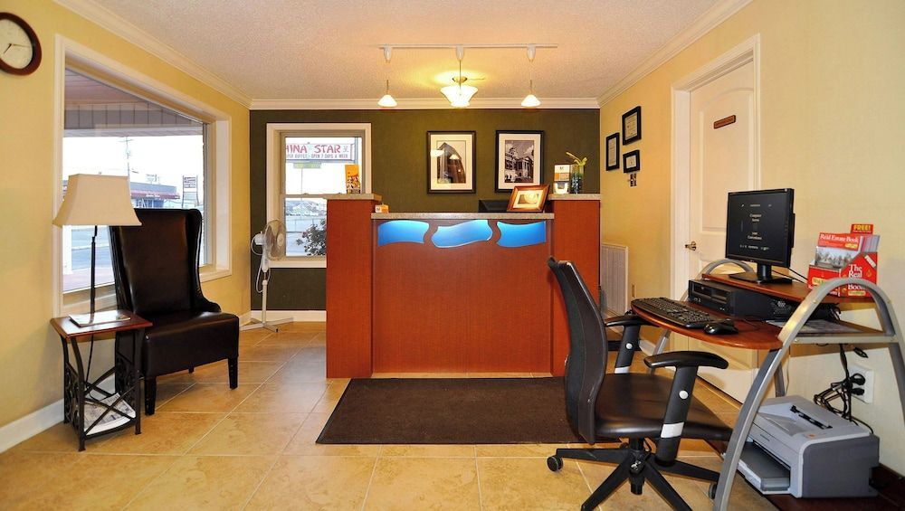 M Star Hotel Searcy 2