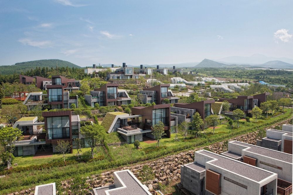 Lotte Resort Jeju Artvillas 1