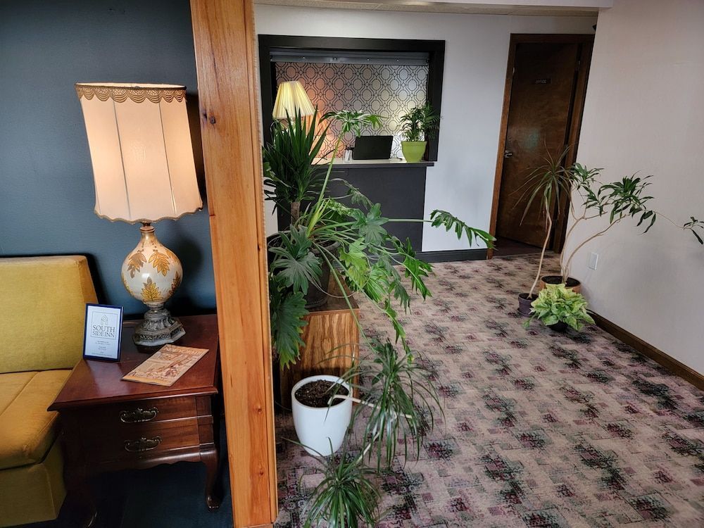 South Side Inn - Burlington 2
