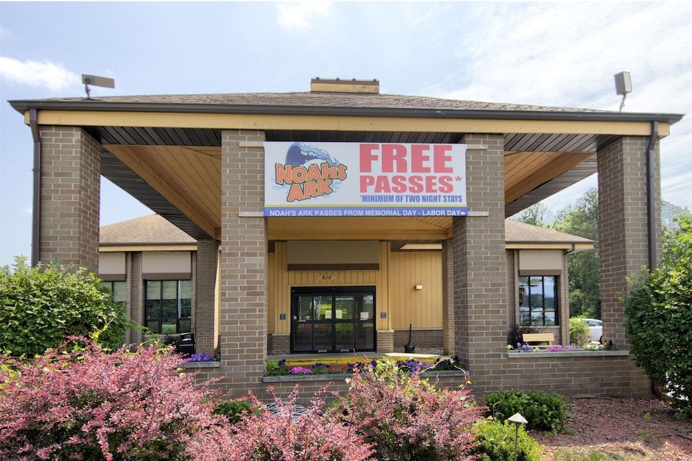 Best Western Ambassador Inn & Suites 1