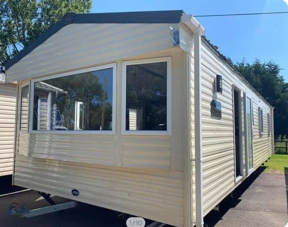 Felixstowe Beach Holiday Park Caravan 1
