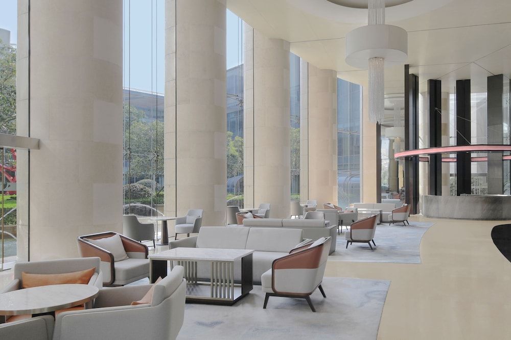 Sheraton Grand Shanghai Pudong Hotel & Residences 2