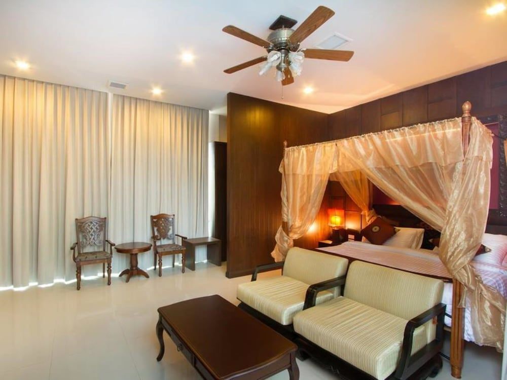Royal Thai Pavilion Jomtien Hotel 2
