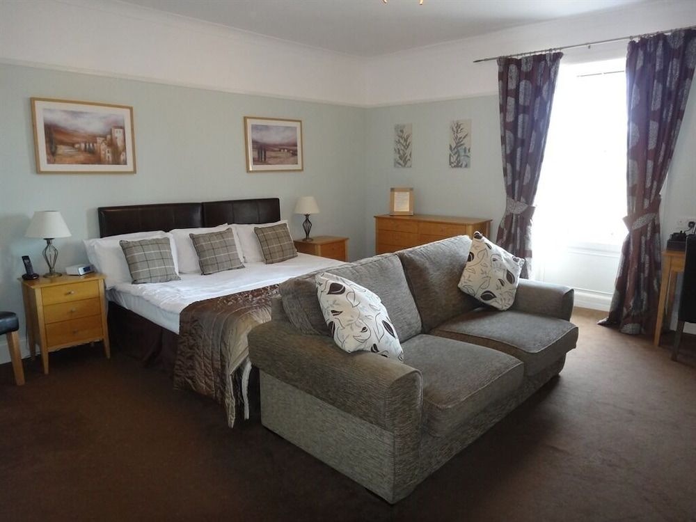 Inchture Hotel 2