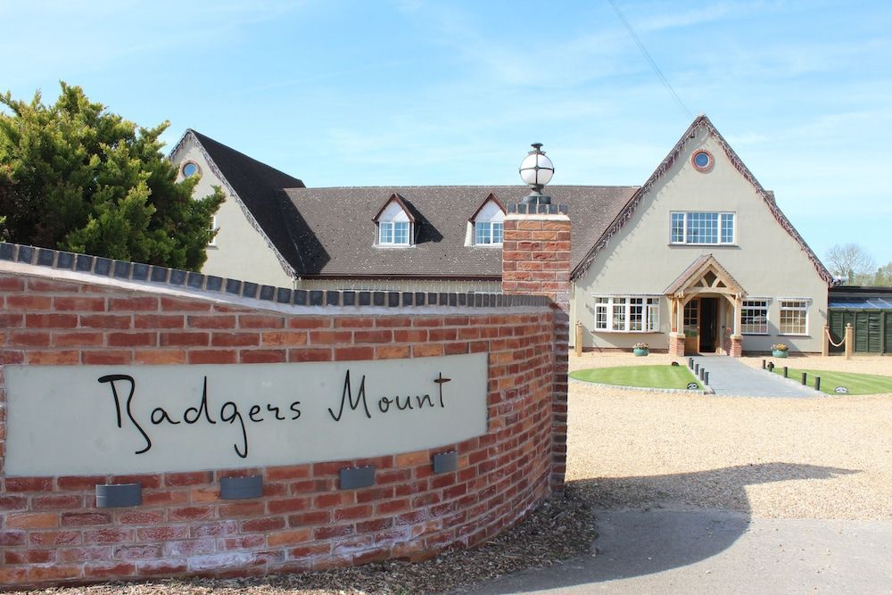 Badgers Mount Hotel 1