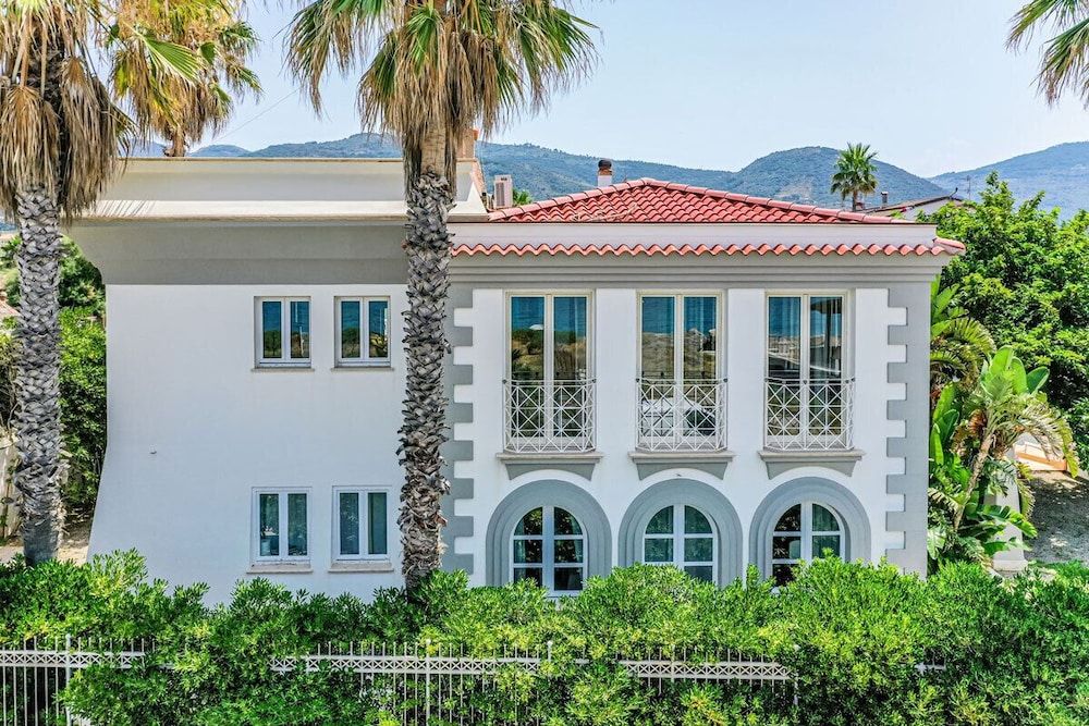 Villa Mancuso De Gaetani & SPA 1