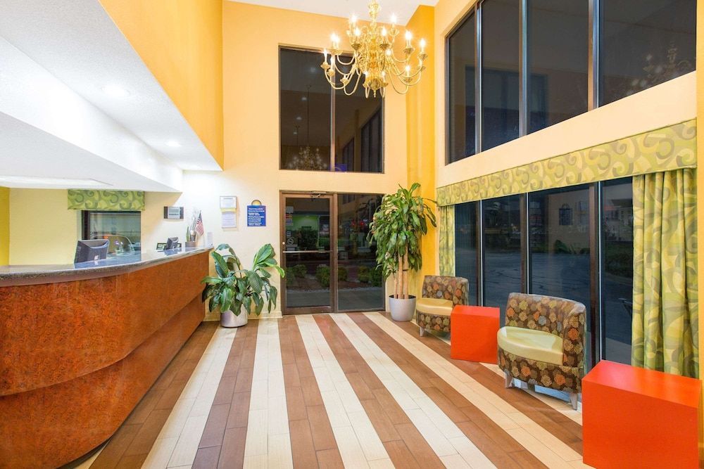 Days Inn by Wyndham Florence/I-95 North 1