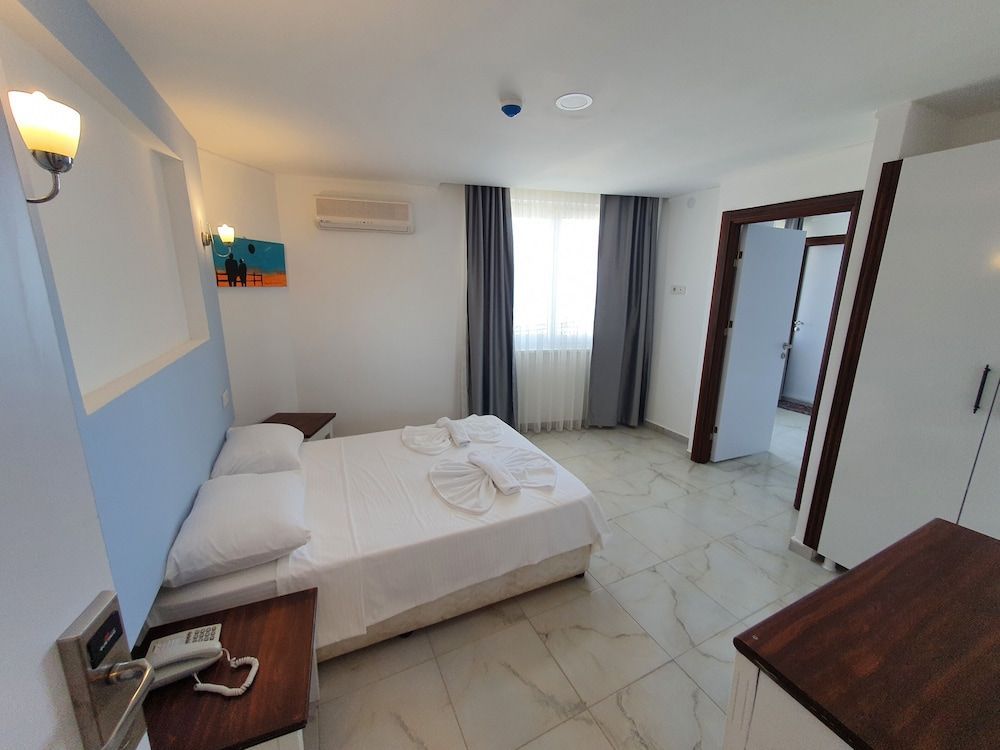 Rugged Hotels 1