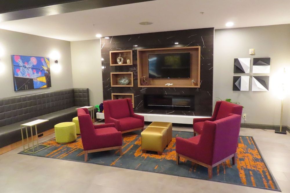 Best Western Heritage Inn & Suites 2