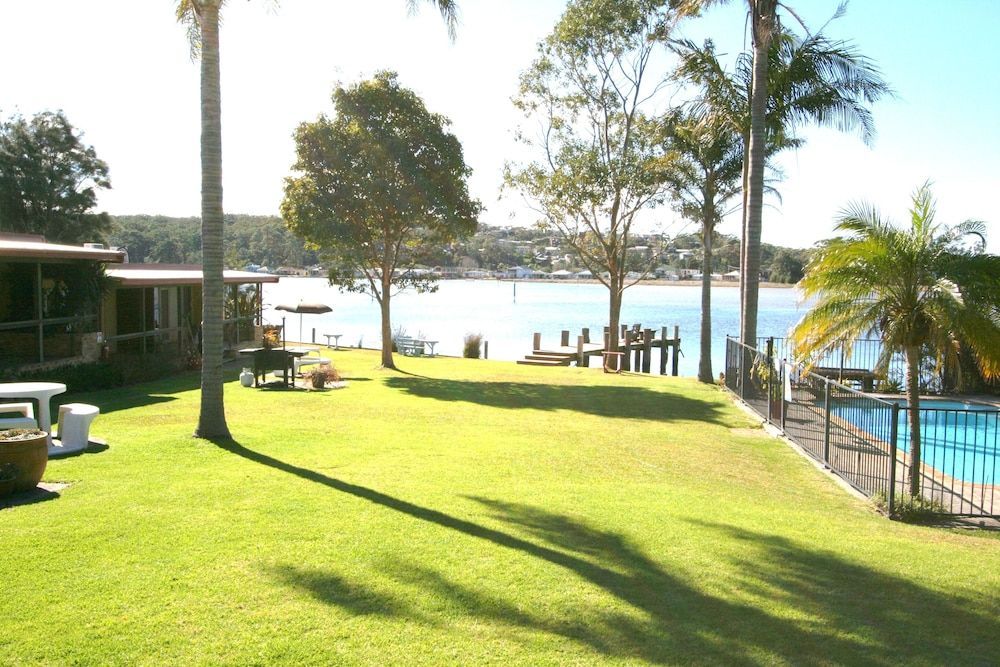 Lake Edge Apartments 1
