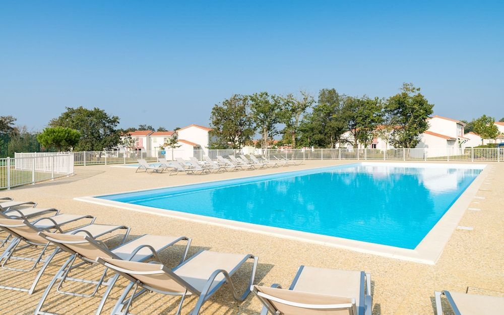 Résidence Lagrange Vacances Le Village de la Mer 1